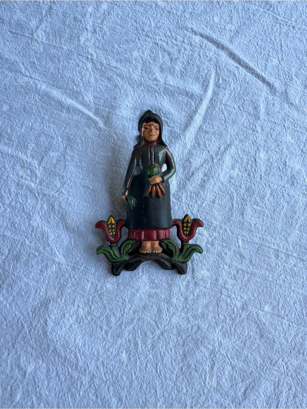 Vintage Wilton Cast Iron Wall Clip